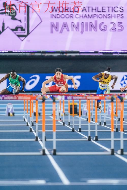 体育人万米高空同生命赛跑 体育人万米高空同生命赛跑